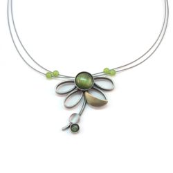 Brushed Two-tone and Green Catsite Flower Necklace